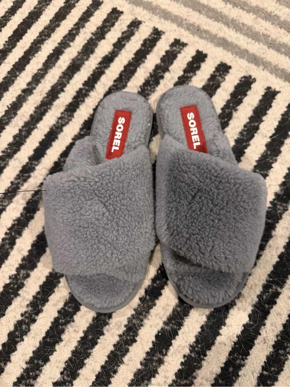 Sorel Women's Gray Plush Open-Toe Slide Slippers with Red Logo